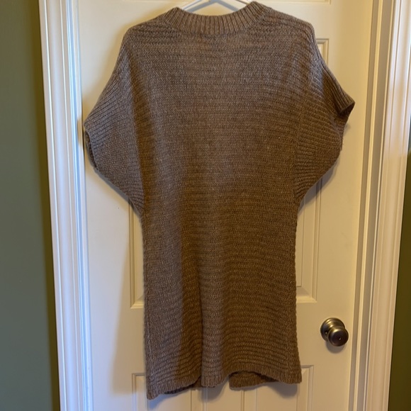 Front button sweater - Picture 2 of 4